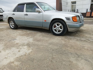 Mercedes Series (W124) foto 4