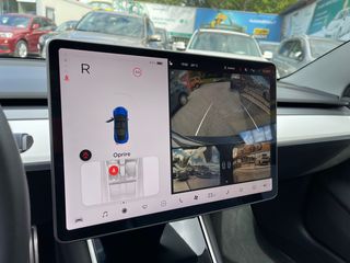 Tesla Model 3 foto 11