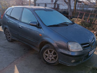 Nissan Almera Tino foto 4