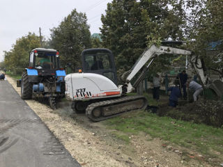 Servicii excavare :bazine,lacuri ,cotlovane foto 3