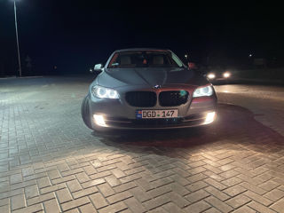 BMW 5 Series foto 4