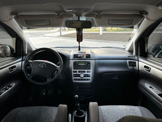 Toyota Avensis Verso foto 5