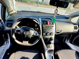 Toyota Auris foto 6