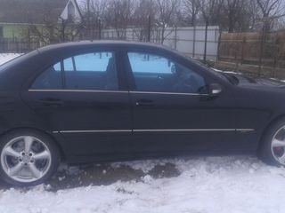 Mercedes C Class foto 2