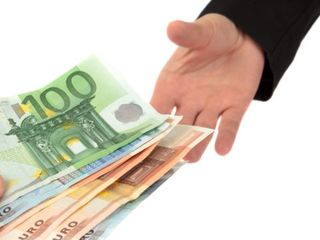 Даём деньги взаймы (кредиты), от 2 000 до 30 000 евро, под залог недвижимости в Кишинёве. Период кре