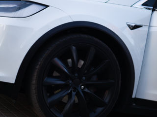 Tesla Model X foto 3