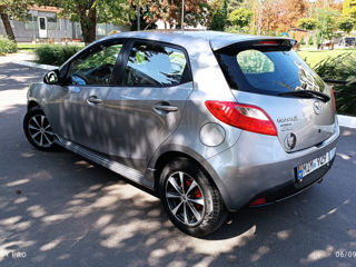 Mazda 2 foto 3