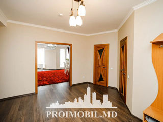 Apartament cu 2 camere, 93 m², Centru, Chișinău foto 4