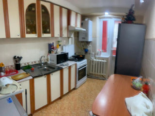 Apartament cu 3 camere, 66 m², Centru, Fălești foto 4