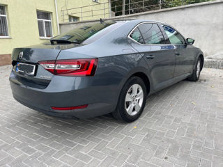 Skoda Superb foto 3