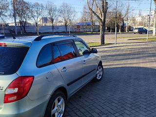 Skoda Fabia foto 2