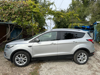 Ford Kuga foto 2