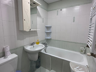 Apartament cu 2 camere, 50 m², Buiucani, Chișinău foto 2