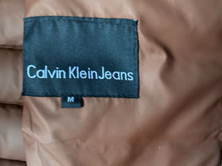 Продам куртку Calvin Klein foto 3