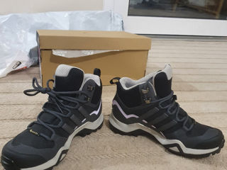 Adidas Terrex Goretex,marimea 36-35 foto 4