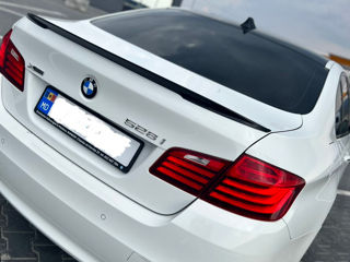 BMW 5 Series foto 4