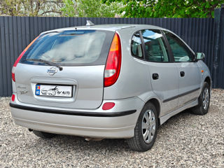 Nissan Almera Tino foto 5