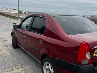 Dacia Logan foto 4