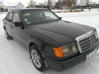 Mercedes Series (W124) foto 7