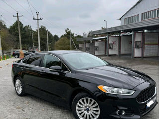 Ford Fusion foto 2