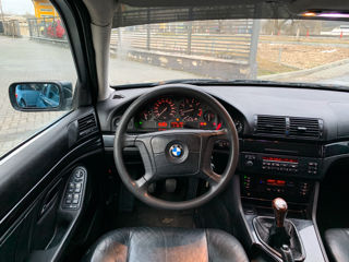 BMW 5 Series foto 16