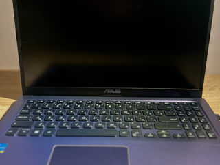 Vând laptop Asus X515EA FullHD