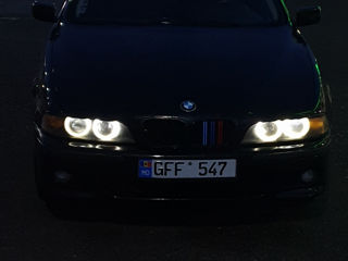 BMW 5 Series foto 3