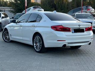 BMW 5 Series foto 3