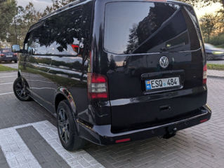 Volkswagen Caravelle foto 2