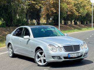 Mercedes E-Class foto 1