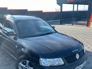 Volkswagen Passat foto 3