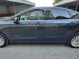 Ford Fusion foto 2