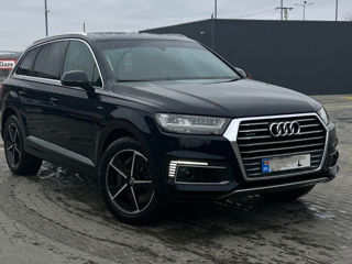 Audi Q7 e-tron foto 2