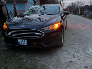 Ford Fusion foto 2