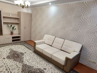 Apartament cu 2 camere, 62 m², Botanica, Chișinău foto 3