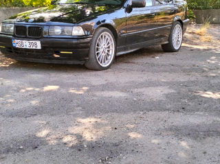 BMW 3 Series foto 9