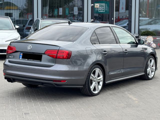 Volkswagen Jetta foto 4