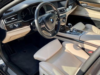 BMW 7 Series foto 8