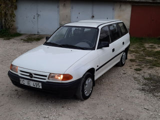 Opel Astra foto 2