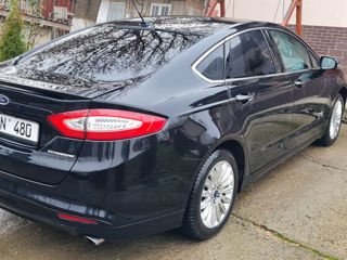 Ford Fusion foto 3