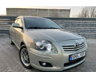 Toyota Avensis foto 3