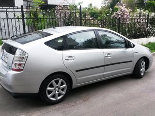 Toyota Prius foto 2