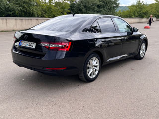 Skoda Superb foto 4