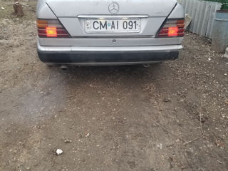 Mercedes E-Class foto 2