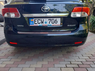 Toyota Avensis фото 7
