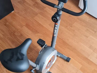 Bicicletă fitness pentru antrenamente efective