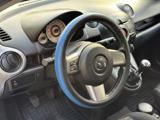 Mazda 2 foto 10