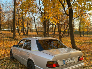 Mercedes E-Class foto 4