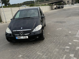 Mercedes A-Class foto 2