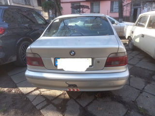 BMW 5 Series foto 4